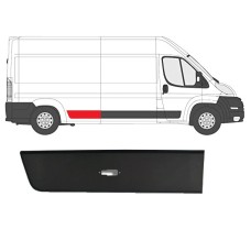 SIDE MOULDING - LWB - IN FRONT OF REAR WHEEL - W/HOLE - BLACK (RH)